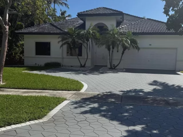 3-bedroom home for rent in Boca Raton - 830 Bailey Street - MondialRealty