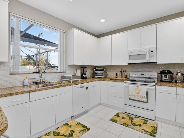 4-bedroom home for rent in Boca Raton - 18280 Coral Isles Drive - MondialRealty