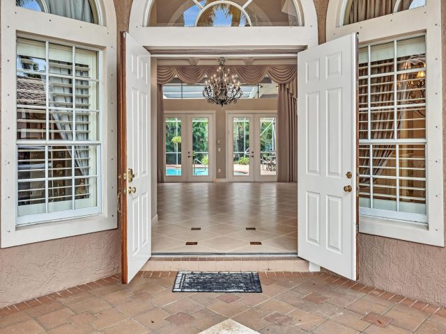 Home for sale at 11604 Kensington Court - photo 6688400