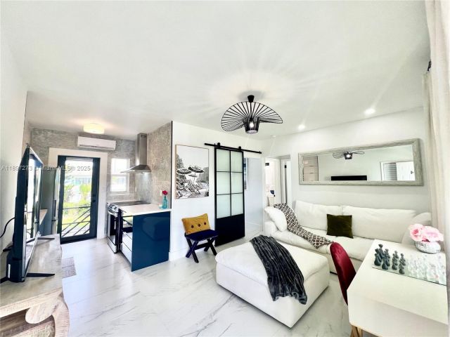 2-bedroom home for rent in Miami - 8270 NE 1st Pl 4 - MondialRealty