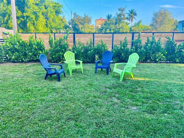 2-bedroom home for rent in Miami - 8270 NE 1st Pl 4 - MondialRealty