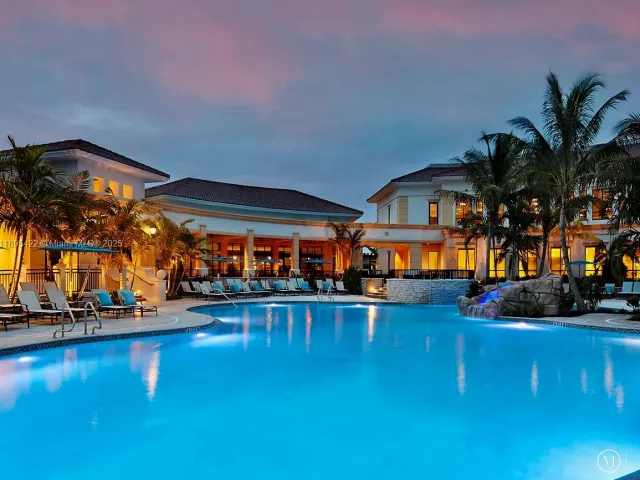 3-bedroom home for rent in West Palm Beach - 8189 Sandpiper Way - MondialRealty