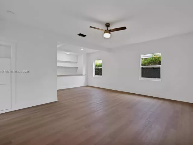 3-bedroom home for sale in Fort Lauderdale - 1127 NW 2nd Ave - MondialRealty