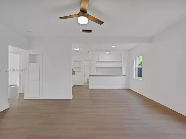 3-bedroom home for sale in Fort Lauderdale - 1127 NW 2nd Ave - MondialRealty