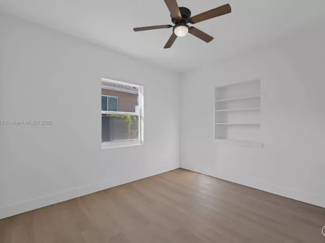 3-bedroom home for sale in Fort Lauderdale - 1127 NW 2nd Ave - MondialRealty