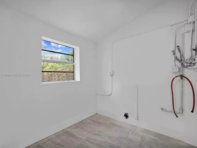 3-bedroom home for sale in Fort Lauderdale - 1127 NW 2nd Ave - MondialRealty
