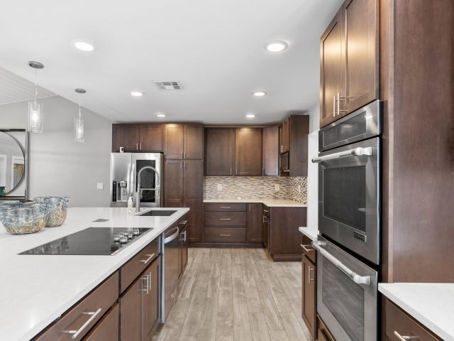 Home for sale at 401 S Country Club Boulevard - photo 6690344