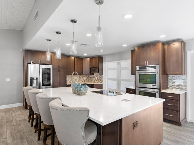 Home for sale at 401 S Country Club Boulevard - photo 6690345