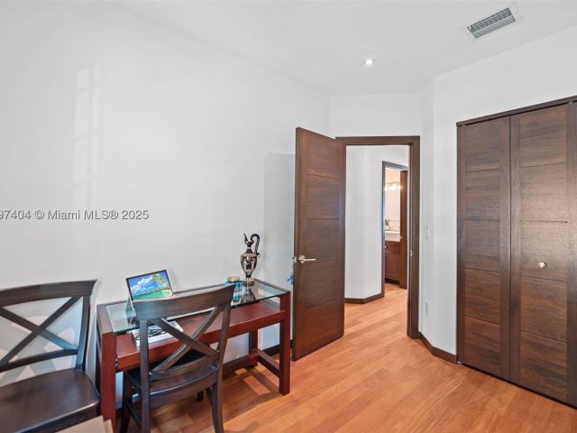 3-bedroom home for sale in Coral Gables - 261 Navarre Ave A-3 - MondialRealty