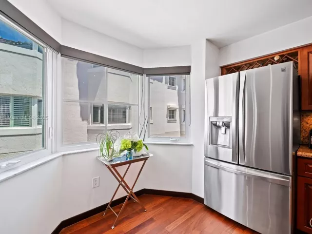 3-bedroom home for sale in Coral Gables - 261 Navarre Ave A-3 - MondialRealty