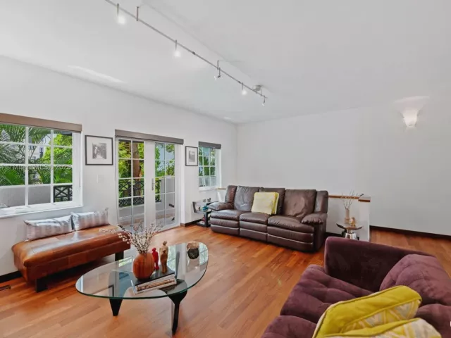 3-bedroom home for sale in Coral Gables - 261 Navarre Ave A-3 - MondialRealty