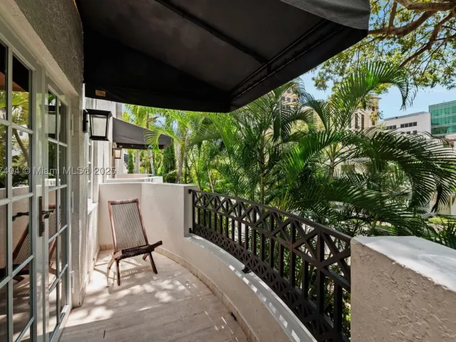 3-bedroom home for sale in Coral Gables - 261 Navarre Ave A-3 - MondialRealty