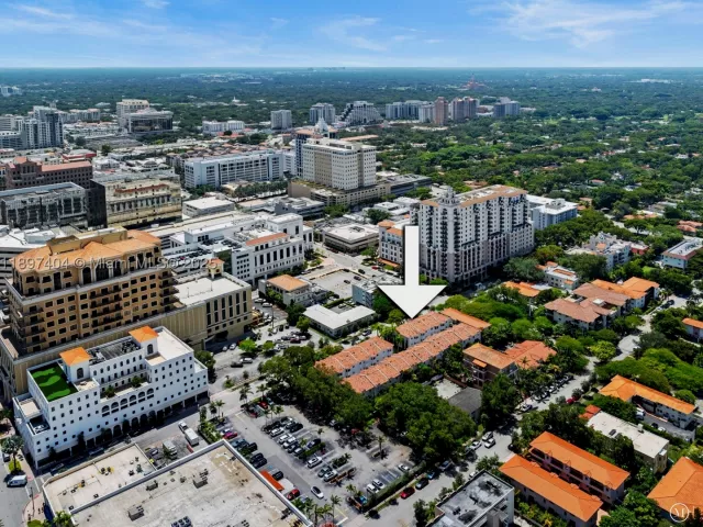 3-bedroom home for sale in Coral Gables - 261 Navarre Ave A-3 - MondialRealty