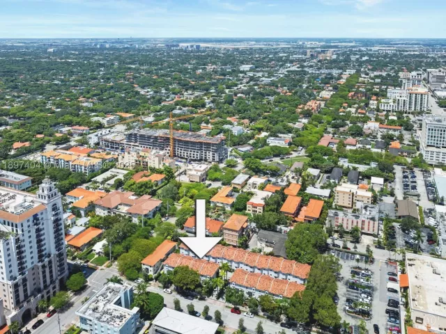3-bedroom home for sale in Coral Gables - 261 Navarre Ave A-3 - MondialRealty