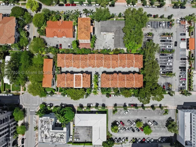 3-bedroom home for sale in Coral Gables - 261 Navarre Ave A-3 - MondialRealty