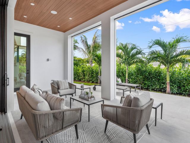 Home for sale at 2609 NE 27 Way - photo 6702393