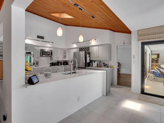 Home for rent at 2903 Banyan Boulevard Circle NW - photo 6699306