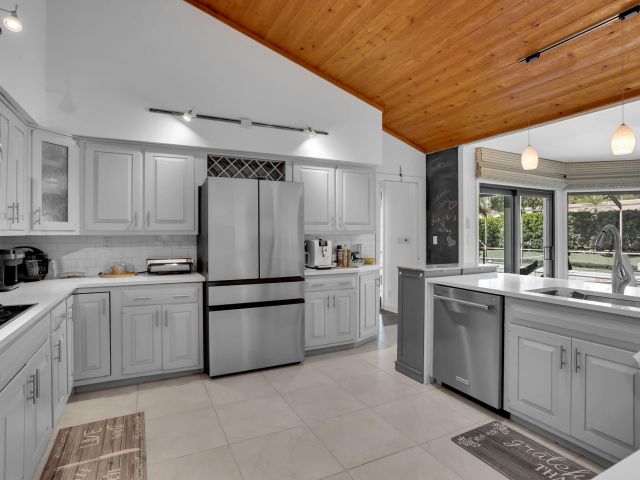 Home for rent at 2903 Banyan Boulevard Circle NW - photo 6699307