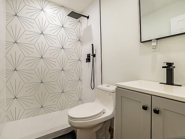 Home for sale at 1800 NW 14th Avenue - photo 6686941