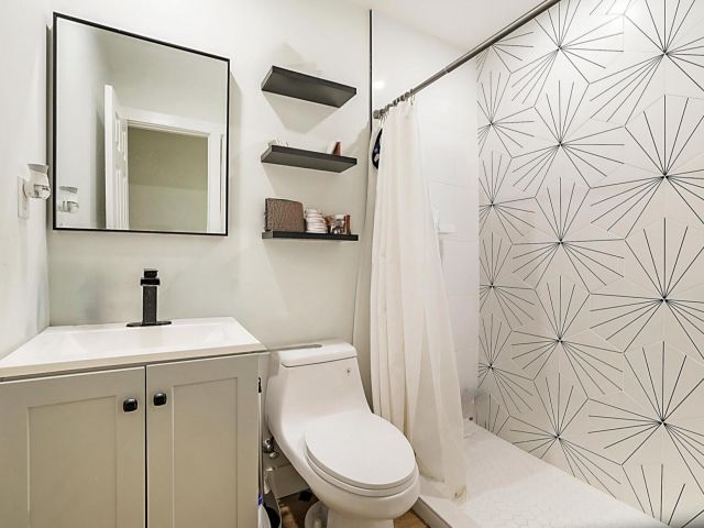 Home for sale at 1800 NW 14th Avenue - photo 6686942