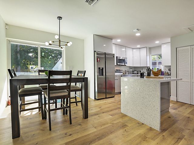 Home for sale at 1800 NW 14th Avenue - photo 6686951