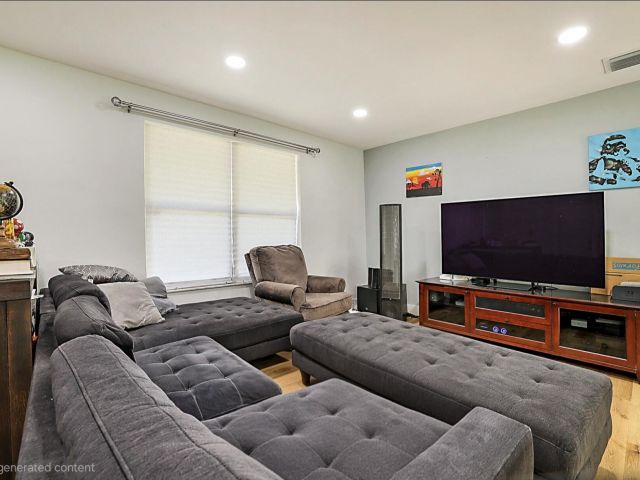 Home for sale at 1800 NW 14th Avenue - photo 6686952