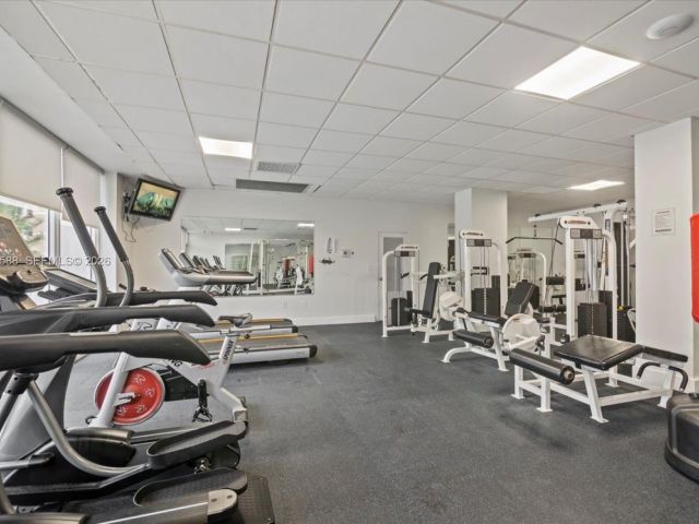 1-bedroom condo for rent in Hallandale Beach - 3140 S Ocean Dr 207 - MondialRealty