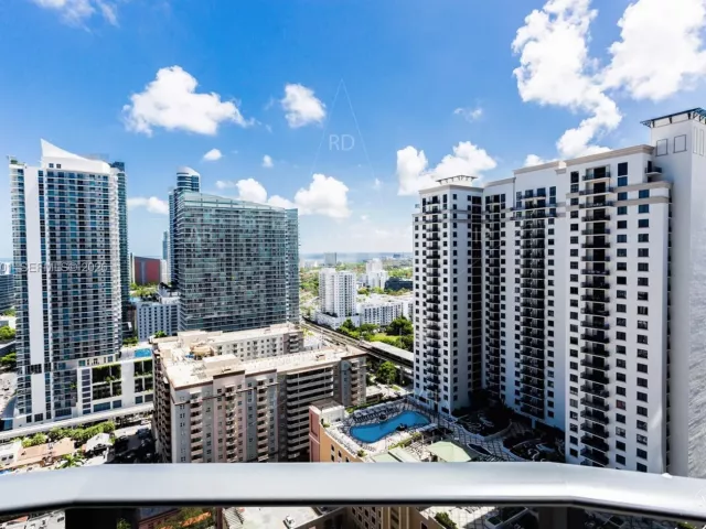 2-bedroom condo for sale in Miami - 55 SW 9th ST 3006 - MondialRealty