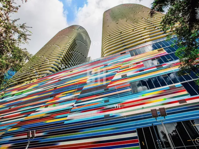 2-bedroom condo for sale in Miami - 55 SW 9th ST 3006 - MondialRealty