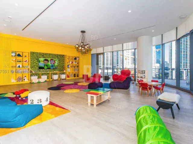 2-bedroom condo for sale in Miami - 55 SW 9th ST 3006 - MondialRealty