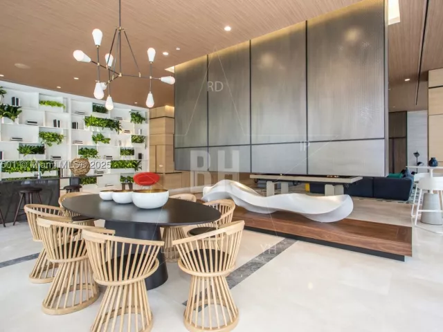 2-bedroom condo for sale in Miami - 55 SW 9th ST 3006 - MondialRealty