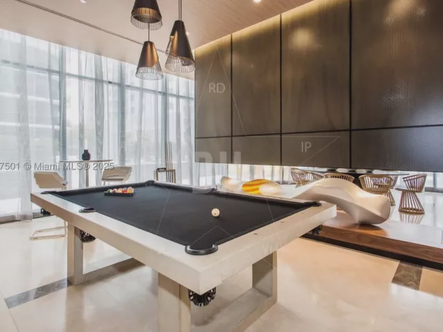 2-bedroom condo for sale in Miami - 55 SW 9th ST 3006 - MondialRealty