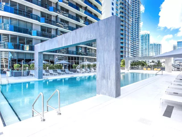 2-bedroom condo for sale in Miami - 55 SW 9th ST 3006 - MondialRealty