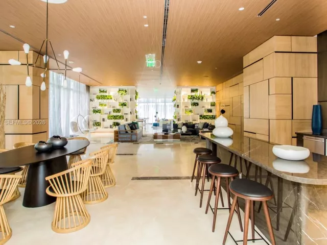 2-bedroom condo for sale in Miami - 55 SW 9th ST 3006 - MondialRealty