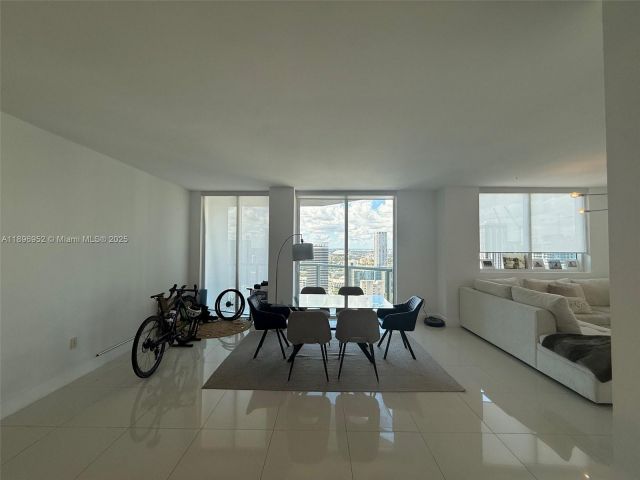 Apartment for sale  Unit #3708 - photo 6669727