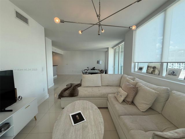 Apartment for sale  Unit #3708 - photo 6669733