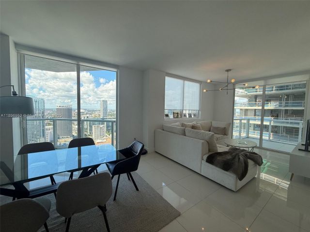 Apartment for sale  Unit #3708 - photo 6669736