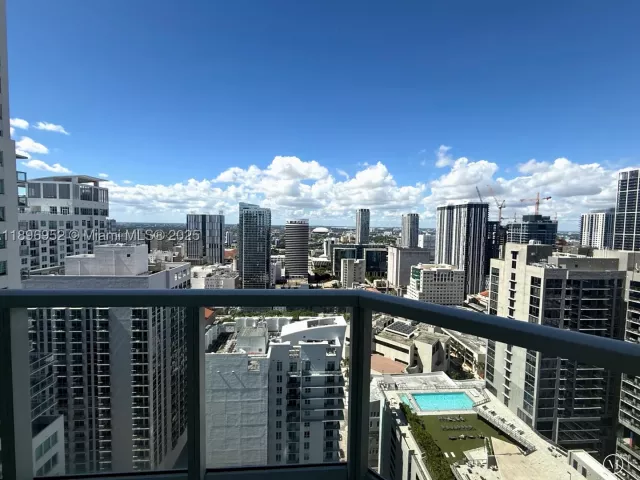 2-bedroom condo for sale in Miami - 244 Biscayne Blvd 3708 - MondialRealty