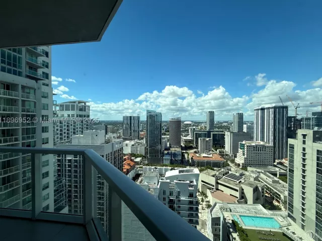 2-bedroom condo for sale in Miami - 244 Biscayne Blvd 3708 - MondialRealty