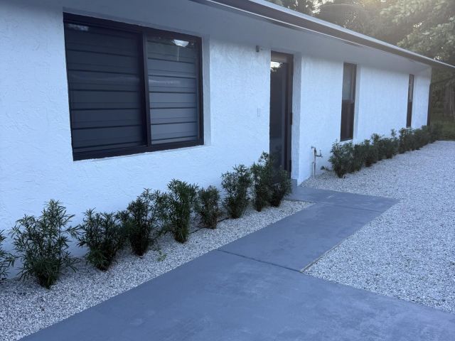 Home for rent at 608 SE 2nd Avenue Avenue - photo 6669237