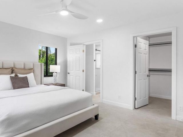 Home for rent at 608 SE 2nd Avenue Avenue - photo 6784472