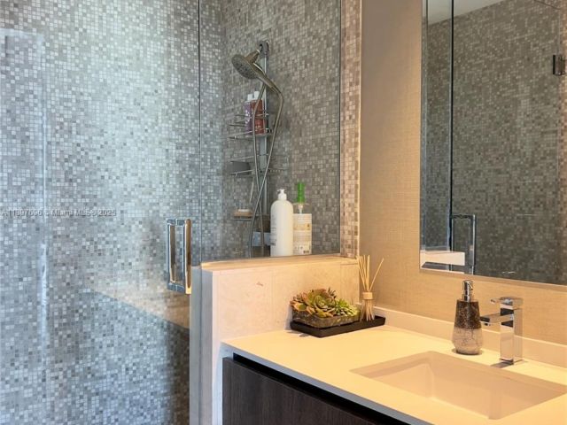 Apartment for sale  Unit #3611 - photo 6669104