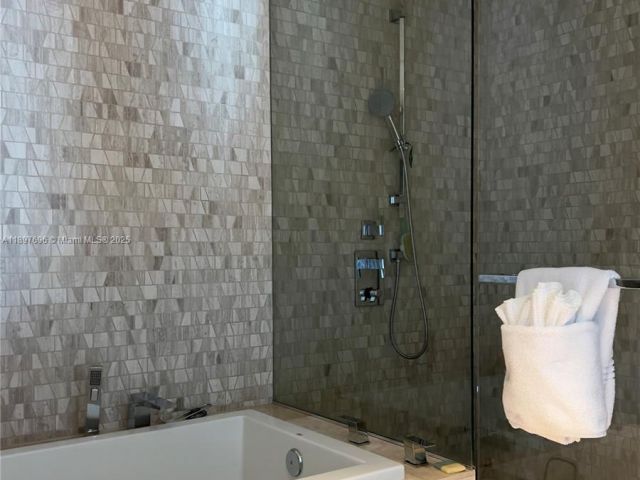 Apartment for sale  Unit #3611 - photo 6669107