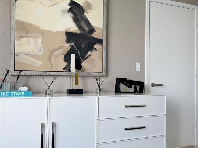 Apartment for sale  Unit #3611 - photo 6669111