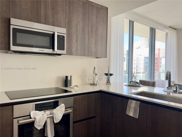 Apartment for sale  Unit #3611 - photo 6669114