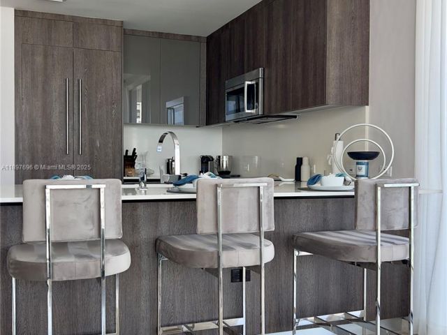 Apartment for sale  Unit #3611 - photo 6669115