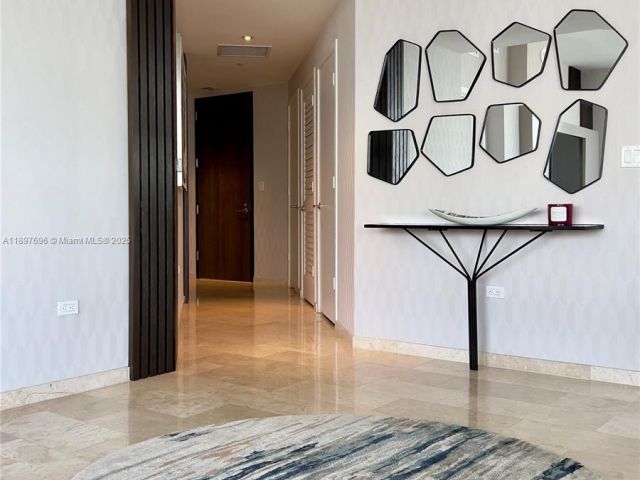 Apartment for sale  Unit #3611 - photo 6669120