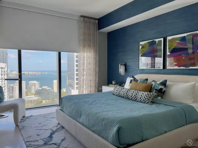 2-bedroom condo for sale in Miami - 68 SE 6th St 3611 - MondialRealty