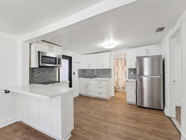 Home for rent at 1204 NW 70th Street - photo 6669985