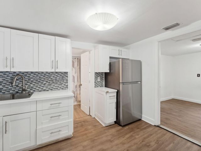 Home for rent at 1204 NW 70th Street - photo 6669988